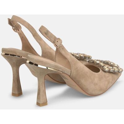 Alma en Pena Zapatos de salón de mujer destalonados en piel con detalle joya frontal. (39) Arena mujer Alma en Pena Zapatos de salón de mujer destalonados en piel con detalle joya frontal. (39) Arena mujer