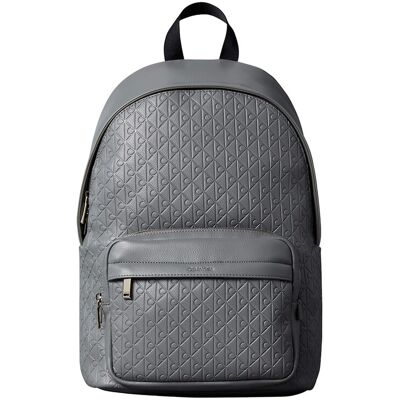 Calvin Klein - Mochila Hombre logo en relieve. Gris Calvin Klein - Mochila Hombre logo en relieve. Gris