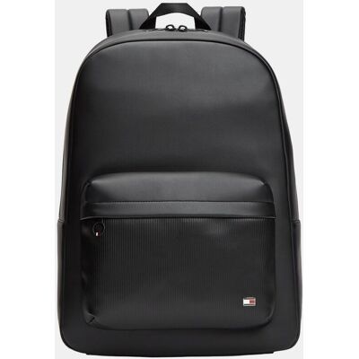 Tommy Hilfiger - Mochila de hombre en ecopiel con insignia frontal. Negro Tommy Hilfiger - Mochila de hombre en ecopiel con insignia frontal. Negro