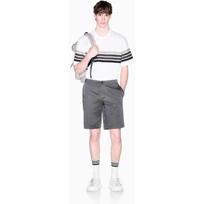 Armani - Pantalón corto de hombre liso con algodón. Verde militar 33 Armani - Pantalón corto de hombre liso con algodón. Verde militar 33