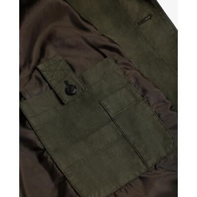 Scalpers - Blazer de hombre con cuello camisero y bolsillos parche. Verde militar 50 Scalpers - Blazer de hombre con cuello camisero y bolsillos parche. Verde militar 50