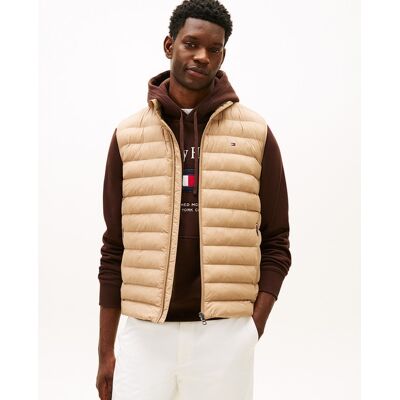 Tommy Hilfiger - Chaleco acolchado con cierre de cremallera y bolsillos laterales de hombre. Beige 005 Tommy Hilfiger - Chaleco acolchado con cierre de cremallera y bolsillos laterales de hombre. Beige 005