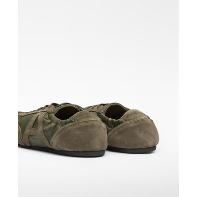 Adolfo Dominguez - Zapatillas de vestir de hombre de suela fina con maxi logo. Verde militar 44 Adolfo Dominguez - Zapatillas de vestir de hombre de suela fina con maxi logo. Verde militar 44