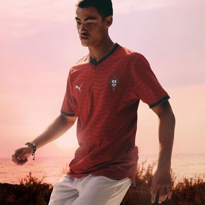 Puma Camiseta de fútbol de Portugal. Color Puma Camiseta de fútbol de Portugal. Color