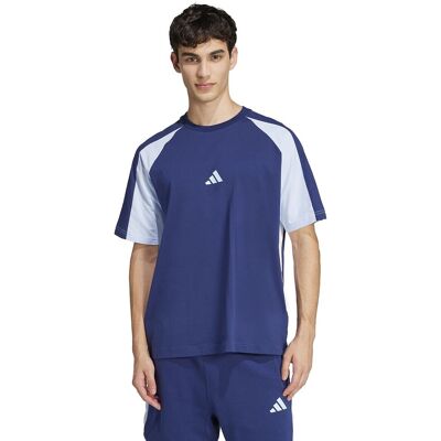 Adidas SPORTSWEAR Camiseta de manga corta básica en bloques de color. Color Adidas SPORTSWEAR Camiseta de manga corta básica en bloques de color. Color