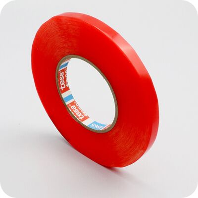 tesa 4965, cinta adhesiva de PET de doble cara, adhesivo de acrilato muy fuerte, cubierta de lámina roja 12 mm, transparente tesa 4965, cinta adhesiva de PET de doble cara, adhesivo de acrilato muy fuerte, cubierta de lámina roja 12 mm, transparente