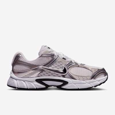 Nike Zapatillas V5 Rnr Hj5228-104 Unisex Plateadas Varios Colores Talla 43 Nike Zapatillas V5 Rnr Hj5228-104 Unisex Plateadas Varios Colores Talla 43