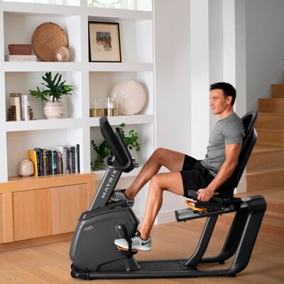 Matrix Bicicleta estática reclinada R50 XUR envío + montaje gratuito. Negro Matrix Bicicleta estática reclinada R50 XUR envío + montaje gratuito. Negro