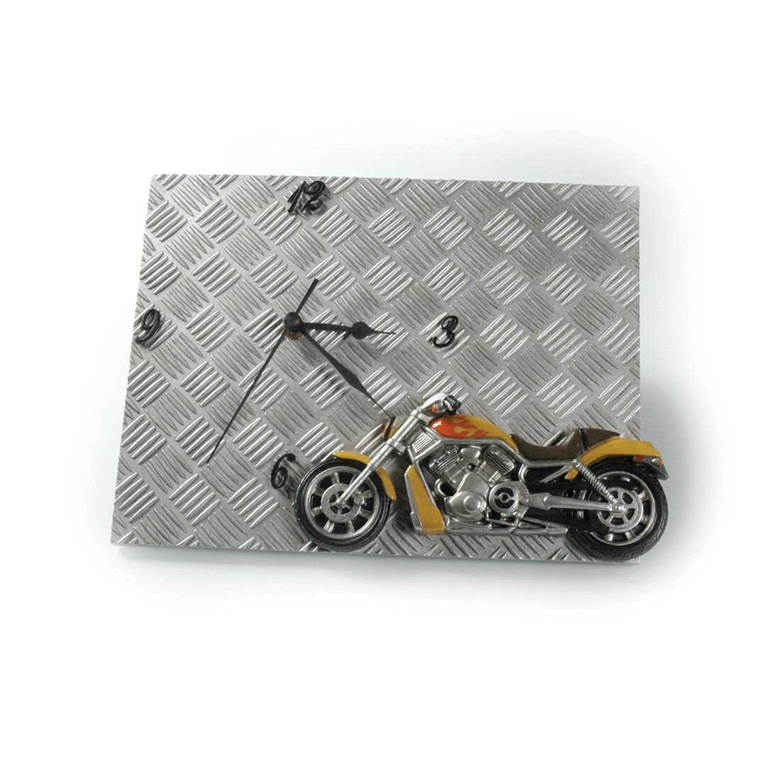 Booster Wall Clock Metal (30,5 x 5 x 23,5 cm) Booster Wall Clock Metal (30,5 x 5 x 23,5 cm)