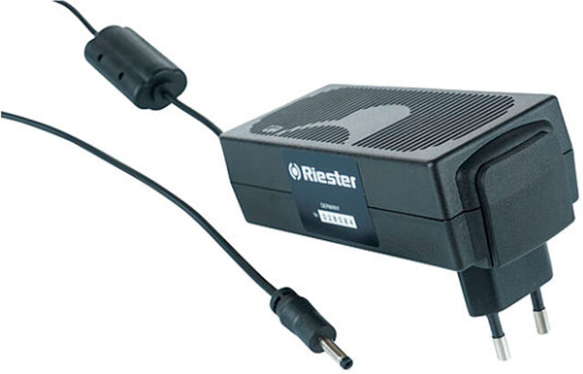 Cargador Riester para enchufe CON pila rec. Li-Ion 3,5V ri-accu® L por mango tipo C, con clavija EU Cargador Riester para enchufe CON pila rec. Li-Ion 3,5V ri-accu® L por mango tipo C, con clavija EU