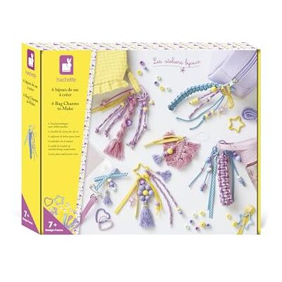 Janod – Kit creativo de joyas para bolsos – 6 accesorios para personalizar (4 joyas grandes + 2 amuletos) – Cuentas de colores, hilos de macramé, cintas – Actividad DIY a partir de 7 años –Caja regalo Janod – Kit creativo de joyas para bolsos – 6 accesorios para personalizar (4 joyas grandes + 2 amuletos) – Cuentas de colores, hilos de macramé, cintas – Actividad DIY a partir de 7 años –Caja regalo
