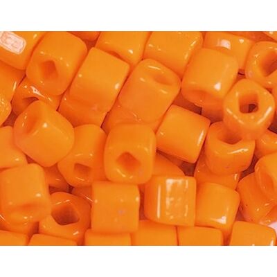 Toho Cuentas japonesas cubo opaco naranja 4mm. 100gr. Toho Cuentas japonesas cubo opaco naranja 4mm. 100gr.