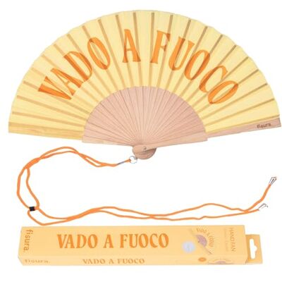 Fisura – Abanico Original con Mensaje “vado a Fuoco”. Abanico de Madera Moderno y Colorido. Ventilador de Mano Amarillo. Colgador Incluido. Medidas: 42,5 x 23 cm Fisura – Abanico Original con Mensaje “vado a Fuoco”. Abanico de Madera Moderno y Colorido. Ventilador de Mano Amarillo. Colgador Incluido. Medidas: 42,5 x 23 cm