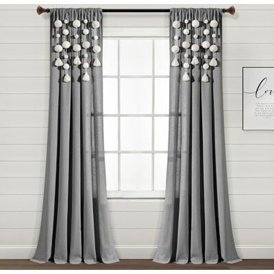 Lush Decor Panel de Cortina de Lino Bohemio con borlas y Pompones (Panel Individual), 95 Pulgadas de Largo x 52 Pulgadas de Ancho, Gris Oscuro Lush Decor Panel de Cortina de Lino Bohemio con borlas y Pompones (Panel Individual), 95 Pulgadas de Largo x 52 Pulgadas de Ancho, Gris Oscuro