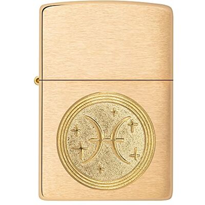 Zippo Encendedor a Prueba de Viento Emblema Piscis, Zodiaco Acabado en Latón Cepillado Recargable Reutilizable Caja de Regalo Hecho en EEUU Exclusivo de Amazon Zippo Encendedor a Prueba de Viento Emblema Piscis, Zodiaco Acabado en Latón Cepillado Recargable Reutilizable Caja de Regalo Hecho en EEUU Exclusivo de Amazon