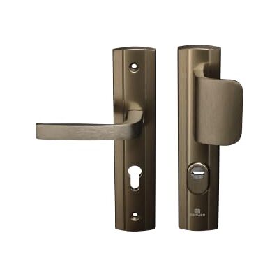 Bricard Juego de mangos blindados sobre placa de expresión, rodamiento y alerón para puerta de entrada (para cilindro europeo), color ámbar Bricard Juego de mangos blindados sobre placa de expresión, rodamiento y alerón para puerta de entrada (para cilindro europeo), color ámbar