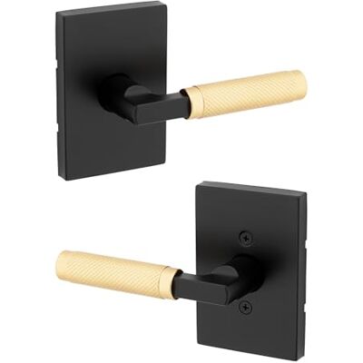Kwikset Prava Manija de puerta de paso interior, palanca para puertas de armario y pasillo, manija reversible sin bloqueo, negro mate y latón satinado, con protección Microban Kwikset Prava Manija de puerta de paso interior, palanca para puertas de armario y pasillo, manija reversible sin bloqueo, negro mate y latón satinado, con protección Microban