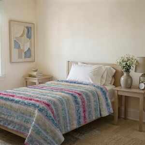 MB HOME BASIC - Colcha verano basic - Love lines - 160x240cm - Bedspread MB HOME BASIC - Colcha verano basic - Love lines - 160x240cm - Bedspread