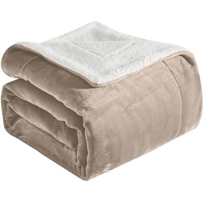 Elegant Comfort Manta Sherpa de Franela Reversible ultrasuave, acogedora Manta de Forro Polar Sedoso para sofá, Cama, Manta de Invierno cálida de Felpa para Regalo, Queen, Color Crema Elegant Comfort Manta Sherpa de Franela Reversible ultrasuave, acogedora Manta de Forro Polar Sedoso para sofá, Cama, Manta de Invierno cálida de Felpa para Regalo, Queen, Color Crema