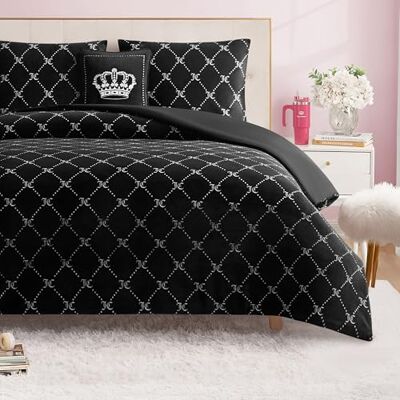 Juicy Couture Juego de edredón Reversible de Felpa de 4 Piezas con Almohada Decorativa, Color Negro Juicy Couture Juego de edredón Reversible de Felpa de 4 Piezas con Almohada Decorativa, Color Negro