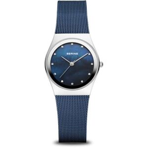 BERING Reloj de cuarzo para mujer con caja de acero inoxidable plateado de 27 mm y esfera azul, correa milanesa, cristal de zafiro y resistencia al agua de 3 ATM BERING Reloj de cuarzo para mujer con caja de acero inoxidable plateado de 27 mm y esfera azul, correa milanesa, cristal de zafiro y resistencia al agua de 3 ATM