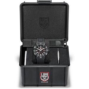 Luminox Reloj analógico de Cuarzo Suizo para Hombre con Correa de plástico, Negro, Militar Luminox Reloj analógico de Cuarzo Suizo para Hombre con Correa de plástico, Negro, Militar