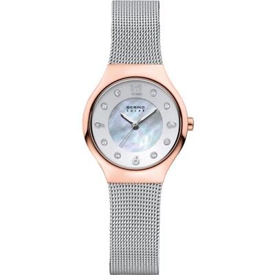 BERING Reloj Solar para Mujer con Caja de Acero Inoxidable de 27 mm con Acabado en Oro Rosa y Esfera Blanca, Correa milanesa, Cristal de Zafiro y Resistencia al Agua de 5 ATM BERING Reloj Solar para Mujer con Caja de Acero Inoxidable de 27 mm con Acabado en Oro Rosa y Esfera Blanca, Correa milanesa, Cristal de Zafiro y Resistencia al Agua de 5 ATM