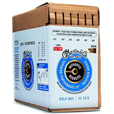Martin Cordes de guitare acoustique, Superior Performance Light 12-54, 92/8 phosphore bronze, 25 jeux (BULK-MA540) Martin Cordes de guitare acoustique, Superior Performance Light 12-54, 92/8 phosphore bronze, 25 jeux (BULK-MA540)