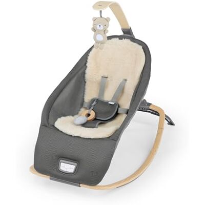 Ingenuity , Asiento Mecedor 2 en 1 Every Season, Tejido Apto para Frío y Calor, Barra de Juguetes Desmontable Hecha de Madera Sostenible, Música, Vibración, 0-30 Meses, Gris Ingenuity , Asiento Mecedor 2 en 1 Every Season, Tejido Apto para Frío y Calor, Barra de Juguetes Desmontable Hecha de Madera Sostenible, Música, Vibración, 0-30 Meses, Gris