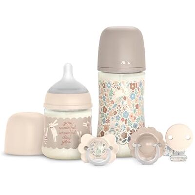 SUAVINEX , Canastilla, Set Regalo Recién Nacido con Biberones Anticólicos de 150 ml Flujo Lento + 270 ml Flujo Medio + 2 Chupetes 0/6 Meses con Tetina Fisiológica SX Pro + Chupetero. Wonderland Beige SUAVINEX , Canastilla, Set Regalo Recién Nacido con Biberones Anticólicos de 150 ml Flujo Lento + 270 ml Flujo Medio + 2 Chupetes 0/6 Meses con Tetina Fisiológica SX Pro + Chupetero. Wonderland Beige