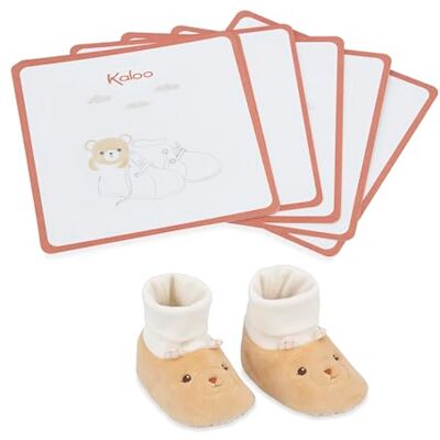 KALOO , Intemporel, Set de Patucos y 6 Tarjetas de Etapas, 0-6 Meses Patucos Mullidos con Cabeza de Oso Bordada y 6 Tarjetas Ilustradas, Estimulación Auditiva, Tarjetas de Etapas del Bebé KALOO , Intemporel, Set de Patucos y 6 Tarjetas de Etapas, 0-6 Meses Patucos Mullidos con Cabeza de Oso Bordada y 6 Tarjetas Ilustradas, Estimulación Auditiva, Tarjetas de Etapas del Bebé
