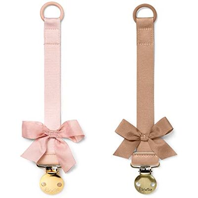 Elodie Details Lote de 2 clips de tela y clip de acero inoxidable para bebé niño y niña, anillo universal de silicona – Powder Pink/Soft Terracotta Elodie Details Lote de 2 clips de tela y clip de acero inoxidable para bebé niño y niña, anillo universal de silicona – Powder Pink/Soft Terracotta