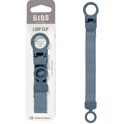 Bibs Clip para chupete Loop: elegante, operación segura con una mano, se adapta a todos los y a la mayoría de las marcas, lavable a máquina, a partir de 0 años. Petrol Bibs Clip para chupete Loop: elegante, operación segura con una mano, se adapta a todos los y a la mayoría de las marcas, lavable a máquina, a partir de 0 años. Petrol