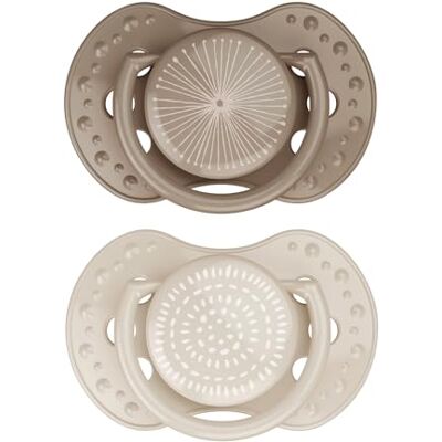 Difrax LOVI Chupete dinámico para bebé, color beige y marrón, 2 piezas, fácil de aceptar, sin BPA, silicona de alta calidad y duradera Difrax LOVI Chupete dinámico para bebé, color beige y marrón, 2 piezas, fácil de aceptar, sin BPA, silicona de alta calidad y duradera