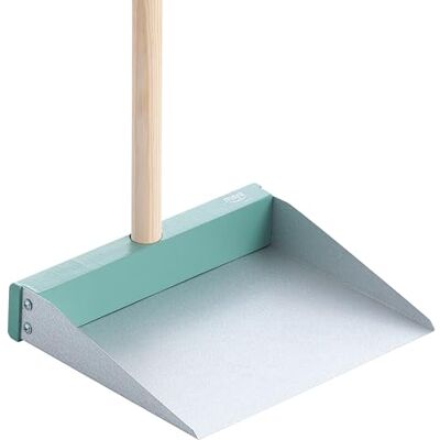 Maya Recogedor Metálico de Basura Kinnell en Aluminio con Palo de Madera de Pino FSC para Limpieza del Hogar 90 x 24,5 x 5 cm Resistente y Sostenible, Estilo Nórdico (Mint) Maya Recogedor Metálico de Basura Kinnell en Aluminio con Palo de Madera de Pino FSC para Limpieza del Hogar 90 x 24,5 x 5 cm Resistente y Sostenible, Estilo Nórdico (Mint)