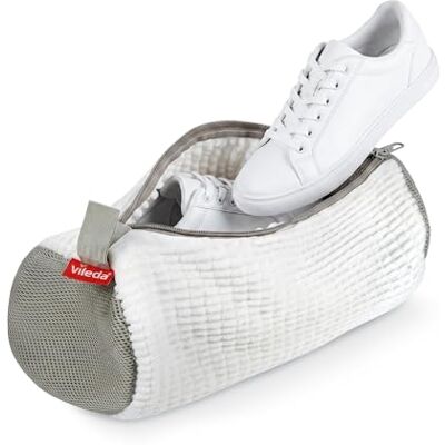 Vileda Bolsa de lavado de zapatos para lavadora – Bolsa de chenilla con fibras de limpieza 360° – Bolsa para zapatos con cremallera oculta y lazo para colgar, 35 x 26 cm Vileda Bolsa de lavado de zapatos para lavadora – Bolsa de chenilla con fibras de limpieza 360° – Bolsa para zapatos con cremallera oculta y lazo para colgar, 35 x 26 cm