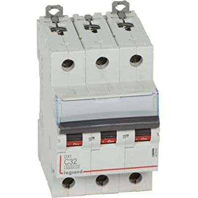 Legrand Interruptor Tripolar 32A - Protección para sistemas eléctricos Legrand Interruptor Tripolar 32A - Protección para sistemas eléctricos