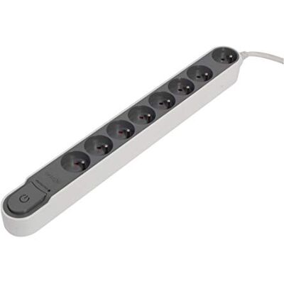 CHACON Regleta de 8 enchufes con interruptor y protector de sobretensión (1,5 m de cable) CHACON Regleta de 8 enchufes con interruptor y protector de sobretensión (1,5 m de cable)