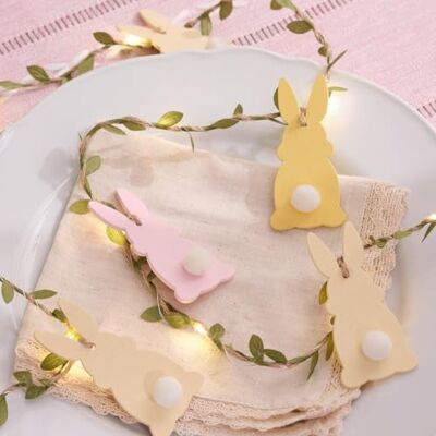 Lights4fun Guirnalda de conejo de Pascua con 20 micro LED y follaje sintético Lights4fun Guirnalda de conejo de Pascua con 20 micro LED y follaje sintético
