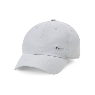 Nike Dri-FIT Club Hat Unisex Adult LT Smoke Grey/Metallic Silver Tamaño S/M Nike Dri-FIT Club Hat Unisex Adult LT Smoke Grey/Metallic Silver Tamaño S/M