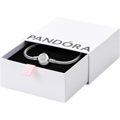 PANDORA Signature Pulsera de cadena de serpiente con cierre con diseño de corona centelleante en O de plata de ley con circonitas cúbicas transparentes PANDORA Signature Pulsera de cadena de serpiente con cierre con diseño de corona centelleante en O de plata de ley con circonitas cúbicas transparentes