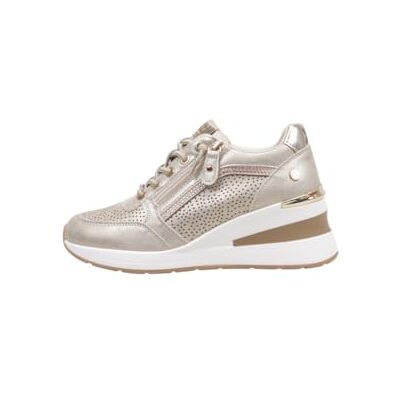 XTI Zapatilla Mujer Oro Calzado Cómodo y Versátil Moda Casual Modelo 02 (Talla 37) XTI Zapatilla Mujer Oro Calzado Cómodo y Versátil Moda Casual Modelo 02 (Talla 37)