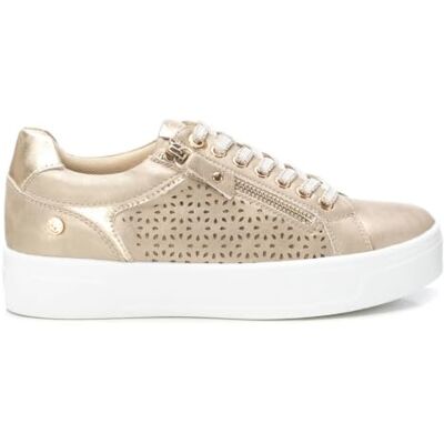 XTI Zapatilla Mujer Oro Calzado Cómodo y Versátil Moda Casual Modelo 01 (Talla 38) XTI Zapatilla Mujer Oro Calzado Cómodo y Versátil Moda Casual Modelo 01 (Talla 38)