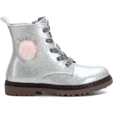 XTI Botín Niña Plata Calzado Cómodo y Versátil Moda casual Modelo 02 (Talla 25) XTI Botín Niña Plata Calzado Cómodo y Versátil Moda casual Modelo 02 (Talla 25)