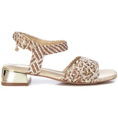 XTI Sandalia Mujer Oro Calzado Cómodo y Versátil Moda casual Modelo 01 (Talla 39) XTI Sandalia Mujer Oro Calzado Cómodo y Versátil Moda casual Modelo 01 (Talla 39)