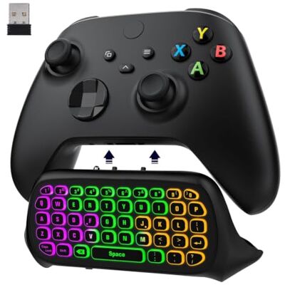 MoKo Teclado con Retroiluminación RGB para Mando de Xbox One Teclado Inalámbrico con Auriculares y Conector de Audio; compatibles con Xbox Series X/S; Receptor de 2,4 GHz Incluido MoKo Teclado con Retroiluminación RGB para Mando de Xbox One Teclado Inalámbrico con Auriculares y Conector de Audio; compatibles con Xbox Series X/S; Receptor de 2,4 GHz Incluido
