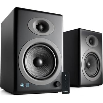 Audioengine A5+ Classic 150W Altavoces de estantería/Amplificador Analógico Incorporado/Control Remoto/Entradas RCA y 3.5mm. / Cables Incluidos (Negro) Audioengine A5+ Classic 150W Altavoces de estantería/Amplificador Analógico Incorporado/Control Remoto/Entradas RCA y 3.5mm. / Cables Incluidos (Negro)