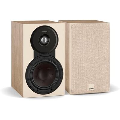 Dali SONIK 1 Altavoz de estantería ultracompacto de 2 vías (par) con cúpula de tejido de 29 mm, membrana de fibra de madera Clarity Cone™ de 5¼″ y tecnología SMC™, roble natural Dali SONIK 1 Altavoz de estantería ultracompacto de 2 vías (par) con cúpula de tejido de 29 mm, membrana de fibra de madera Clarity Cone™ de 5¼″ y tecnología SMC™, roble natural