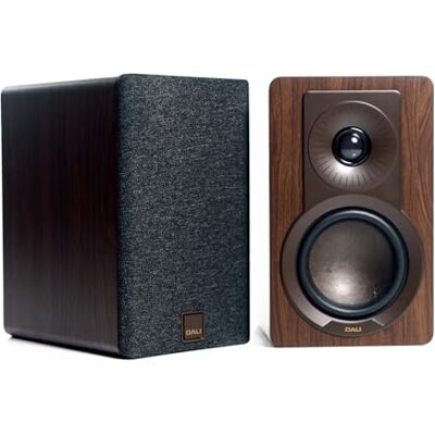 Dali KUPID Altavoces pasivos compactos Premium de HiFi para estantería, diseño de 2 vías con woofer de 4,5 pulgadas y tweeter de 1 pulgada, incluye soporte de pared (par) – Nogal oscuro Dali KUPID Altavoces pasivos compactos Premium de HiFi para estantería, diseño de 2 vías con woofer de 4,5 pulgadas y tweeter de 1 pulgada, incluye soporte de pared (par) – Nogal oscuro