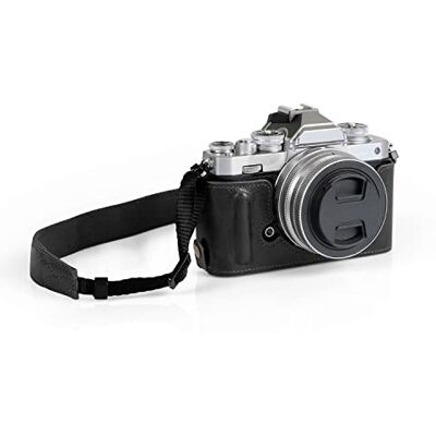 MegaGear Media Funda de Piel auténtica para cámara Ever Ready Compatible con Nikon Z FC (16-50mm) (Negro) MegaGear Media Funda de Piel auténtica para cámara Ever Ready Compatible con Nikon Z FC (16-50mm) (Negro)